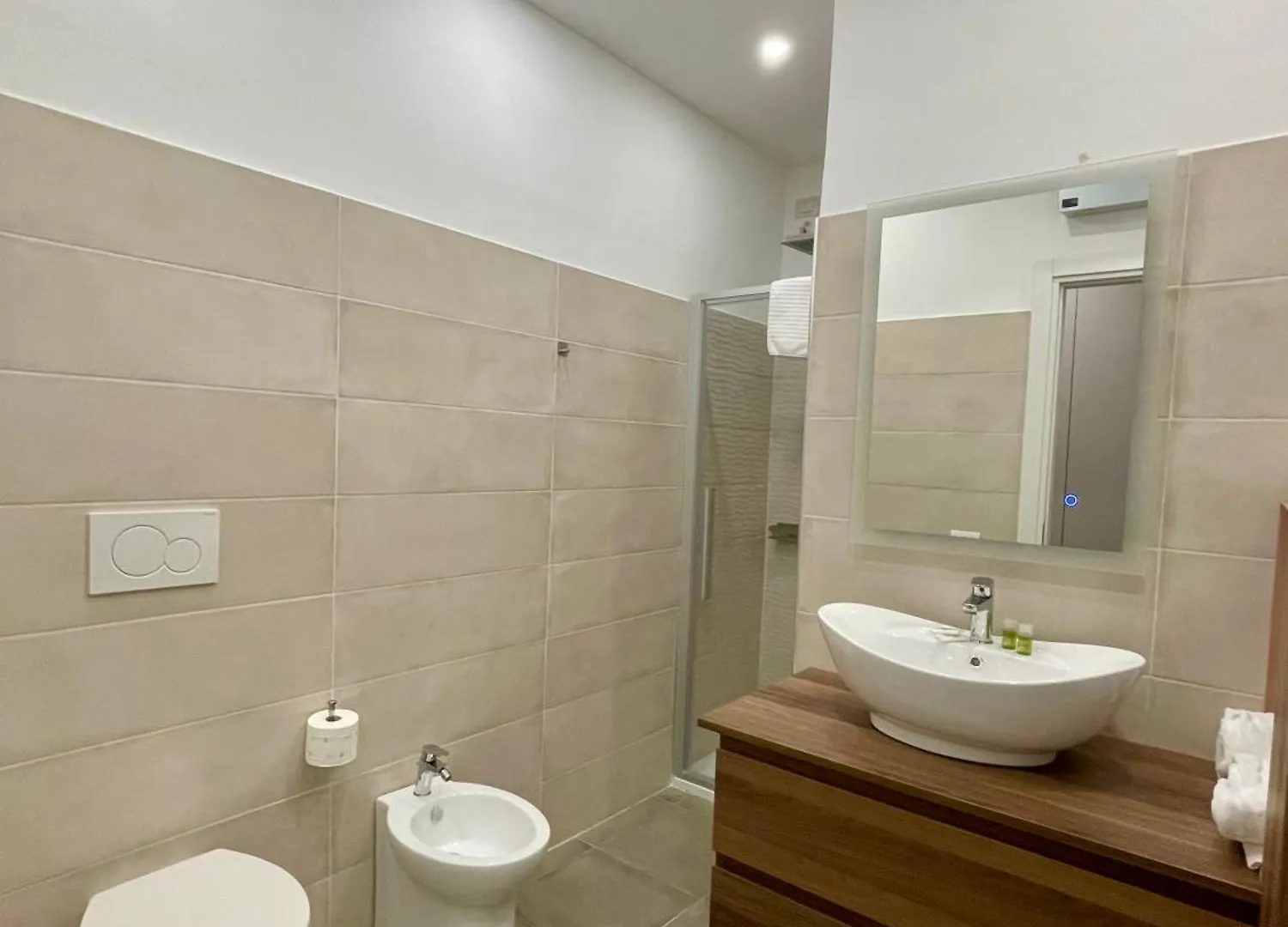 Sweet Rhome - A Due Passi Da San Pietro Rom 0*,  Italien